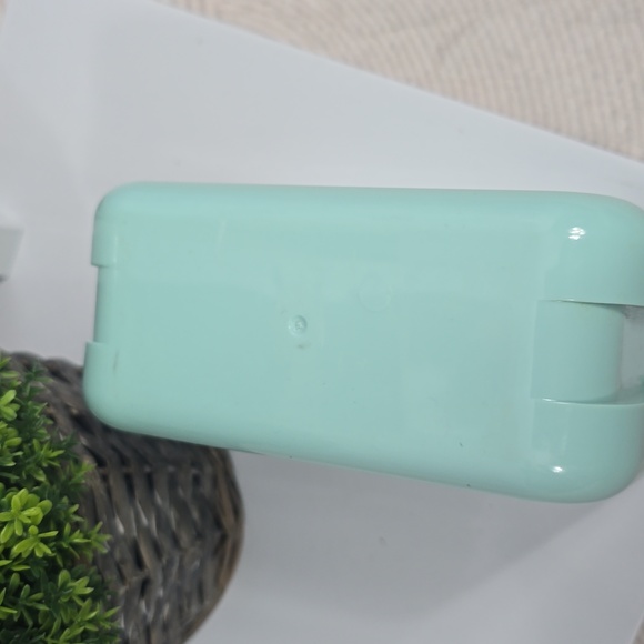 Estee Lauder Travel Case - Picture 10 of 10